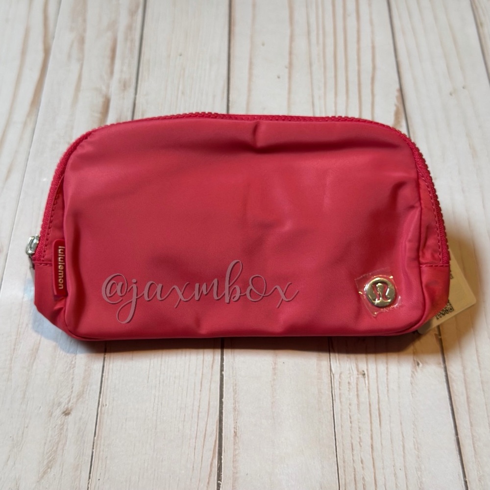 NWT Lululemon Everywhere Belt Bag Cherry Mist 1L
